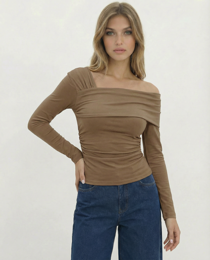 Elowyn Sleek Shoulder Top