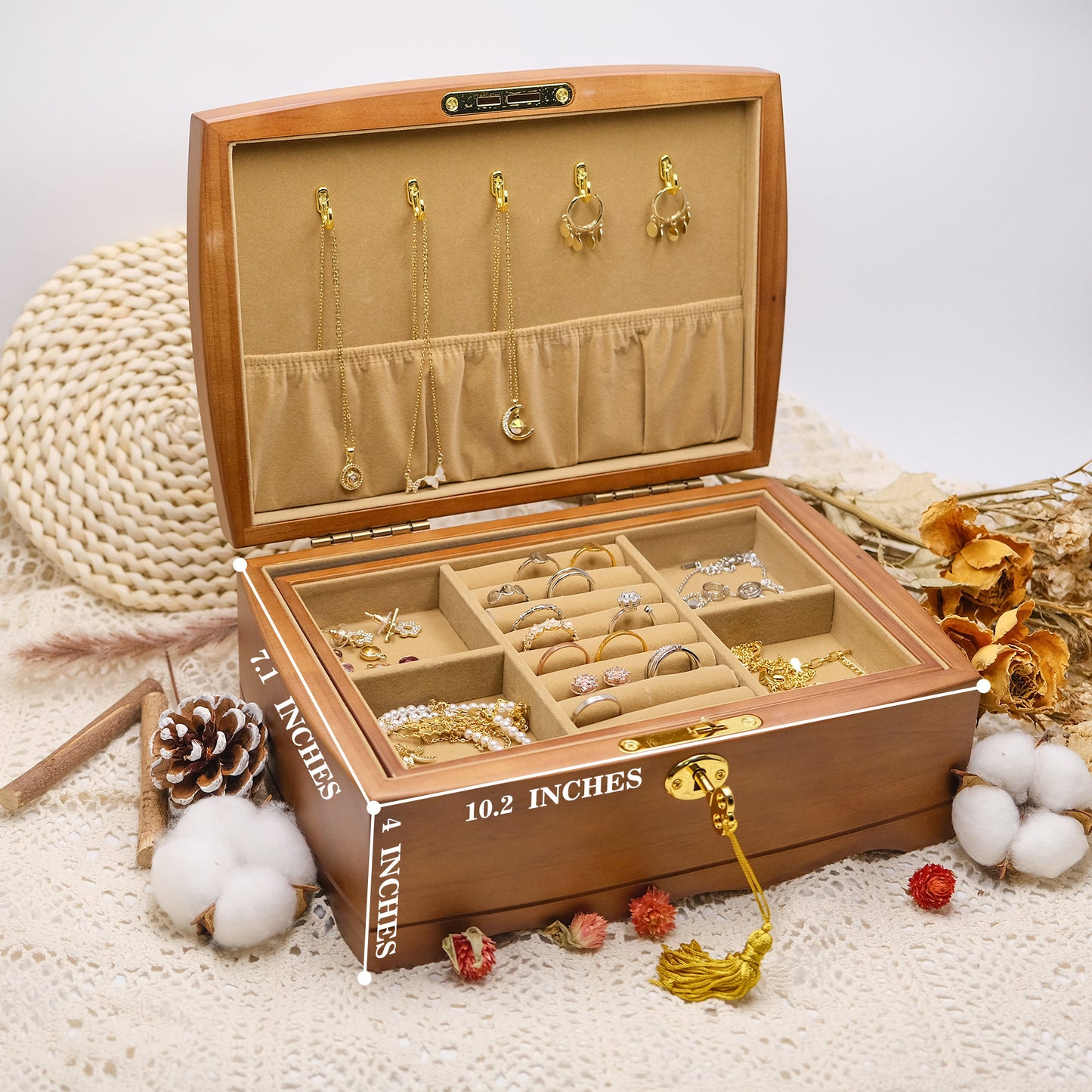 Personalized Wooden Jewelry Box, Customized Retro Jewelry Box, Personalized Wooden Jewelry Box with Lock and Key, Elegant Retro Gift for Her