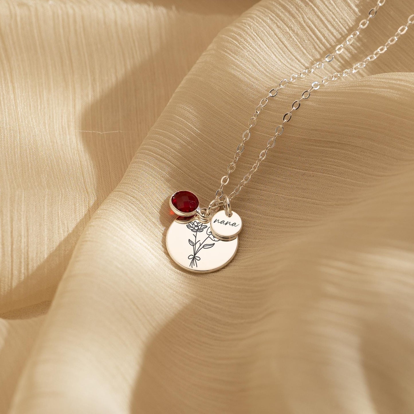 Family Birth Flower Bouquet Necklace, Engraved Birthflower Pendant, Mothers day Gift for Grandma, Birthstone Jewelry, Christmas Gift for Her