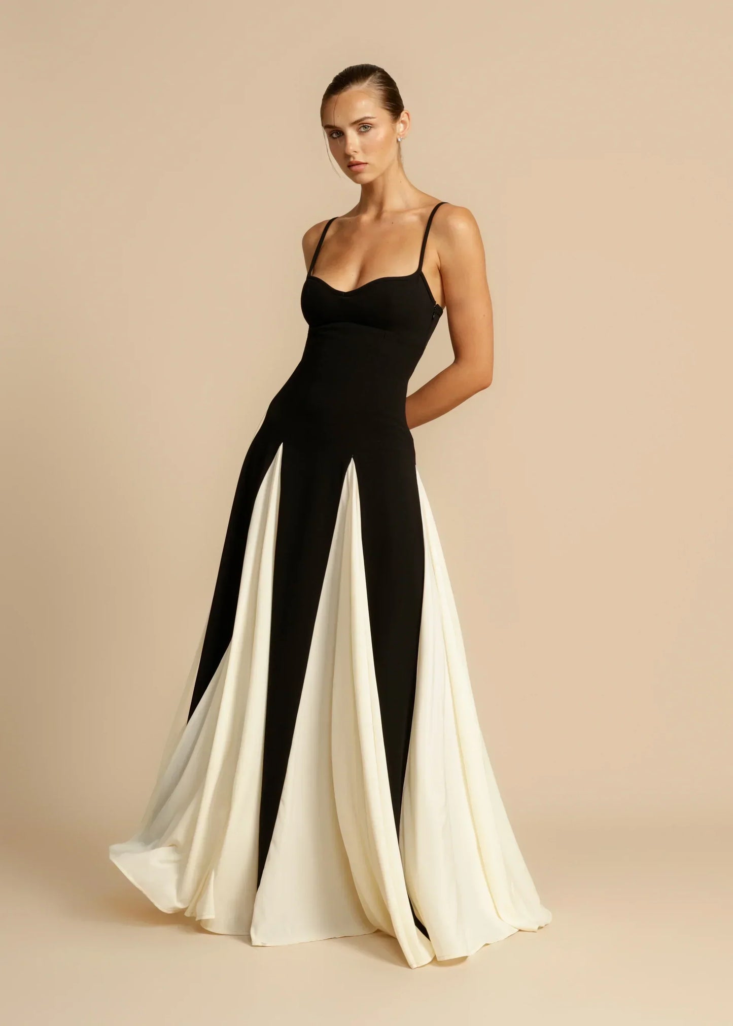 ODALINA MAXI DRESS
